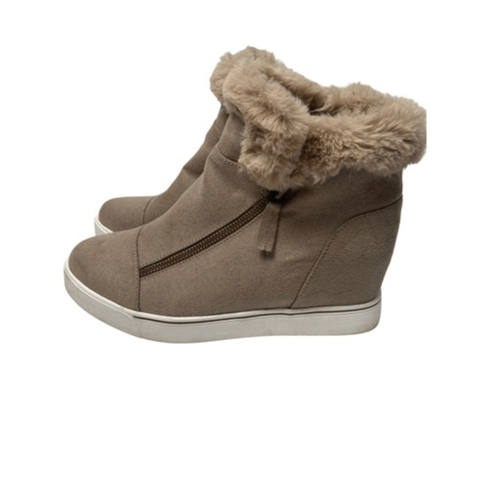 Sugar Kiwi Women's Hidden Wedge‎ Sneakers Tan 8 - Picture 4 of 10